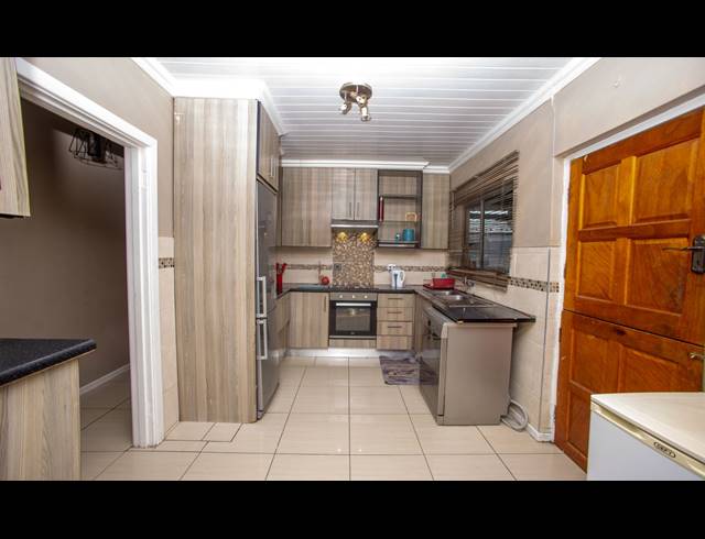 3 BEDROOM HOUSE FOR SALE IN AMALINDA